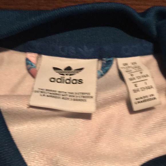 Adidas sweater for sale now! - Picture 4 of 6